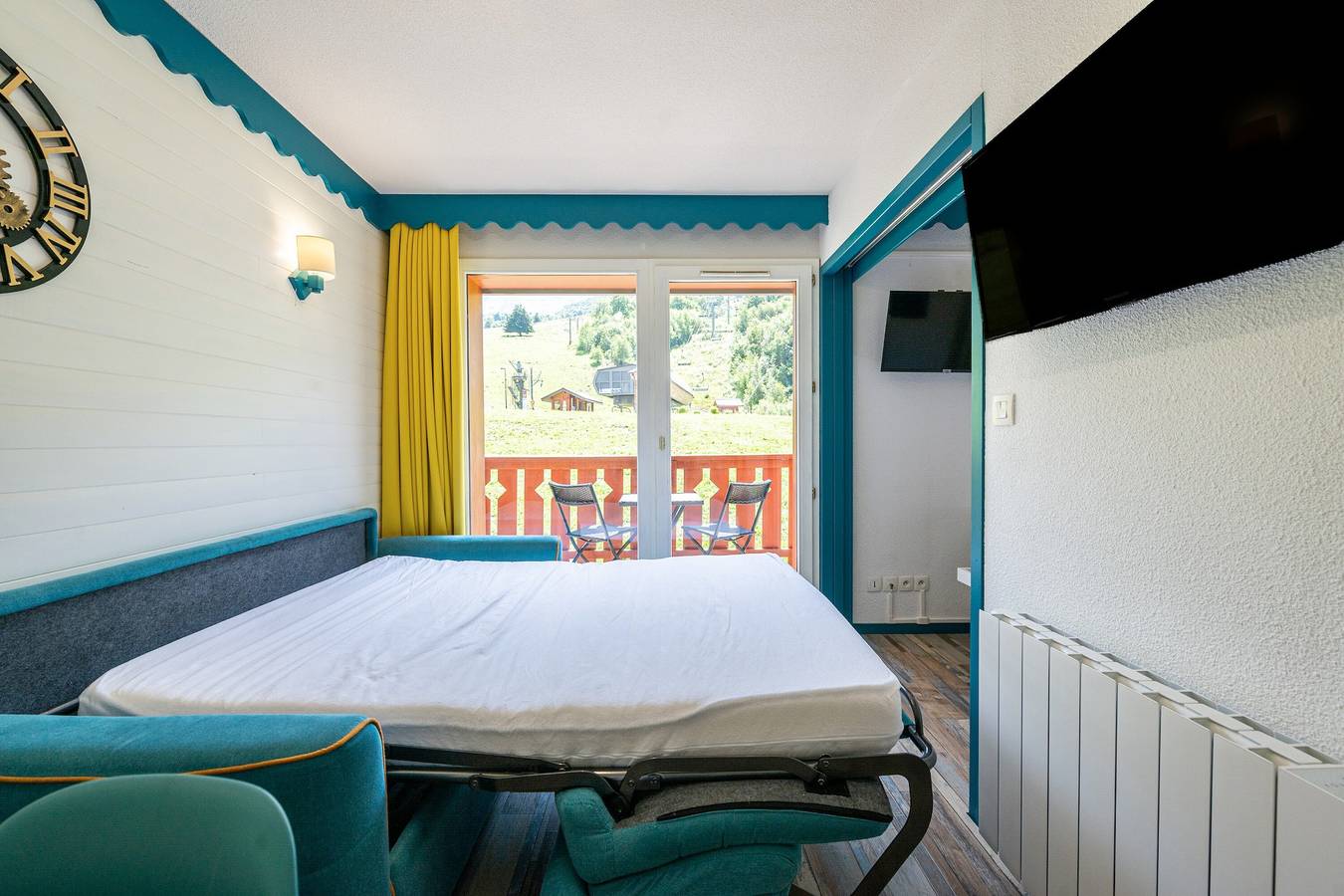 Apartamento entero, Apartamento 'Appartement 4-6 Personnes' con vistas a la montaña, balcón y Wi-Fi in Saint-François-Longchamp, Le Grand Domaine