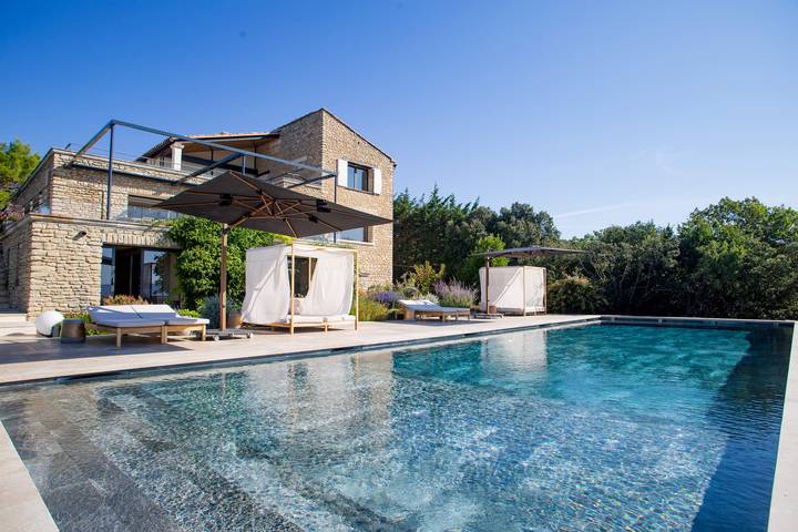 Villa pour 16 personnes, avec Terrasse ainsi que Jardin et Piscine à Gordes