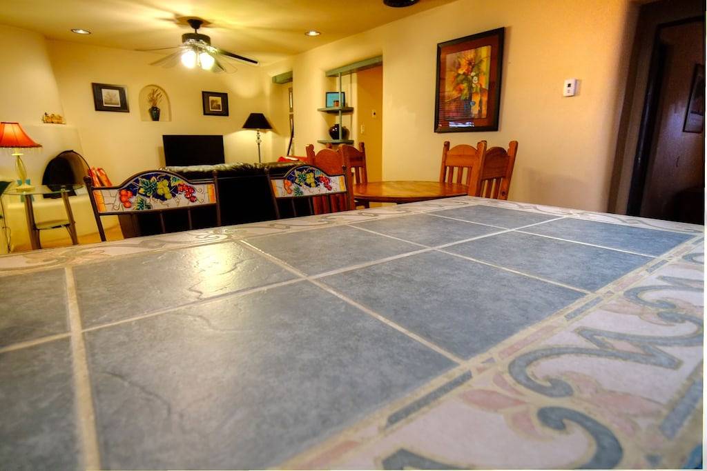 Zwei Blocks zu Fuß zur Plaza, 6 Personen bequem in Santa Fe, Santa Fe County