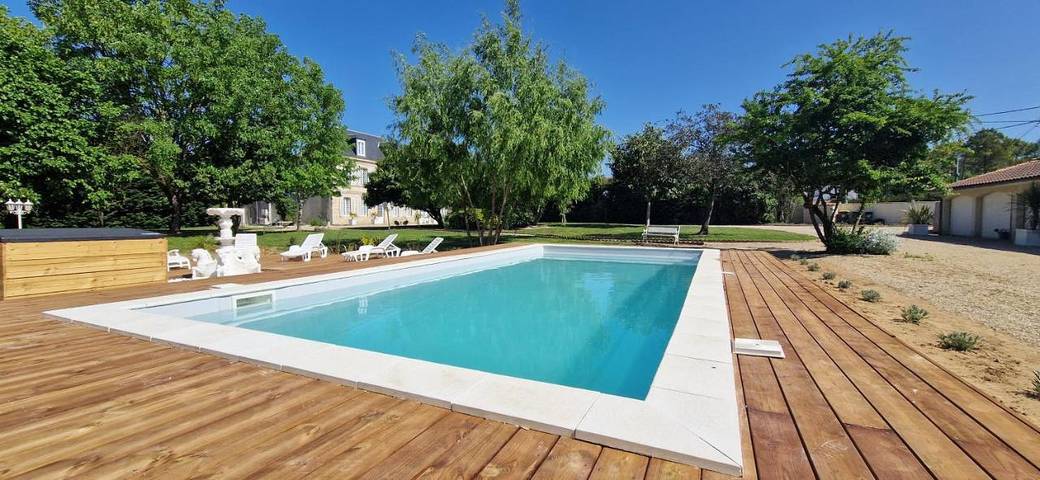 Maison d’hôte pour 2 personnes, avec Terrasse et Jardin ainsi que Piscine et Vue