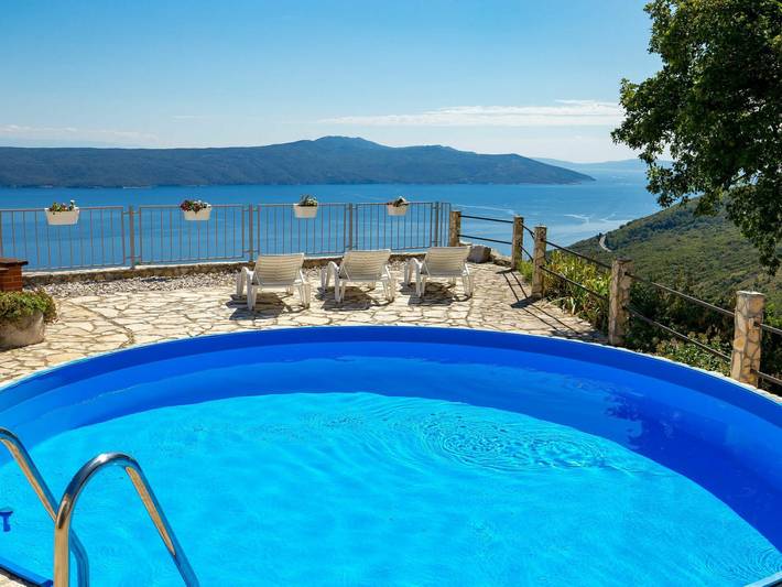 Ferienhaus für 7 Personen, mit Terrasse und Garten in Moscenicka Draga
