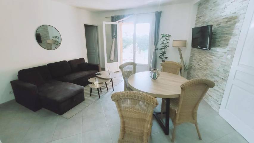 Gîte pour 5 personnes, avec vue et jardin à Sainte-Lucie-de-Tallano - 2