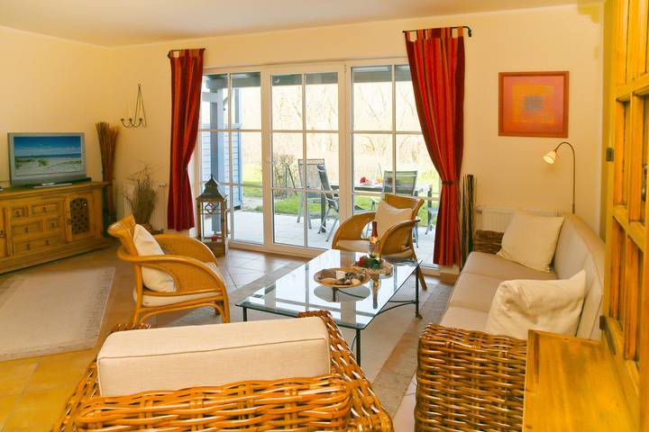 Ferienhaus für 6 Personen, mit Terrasse und Sauna sowie Garten in Bastorf - 4