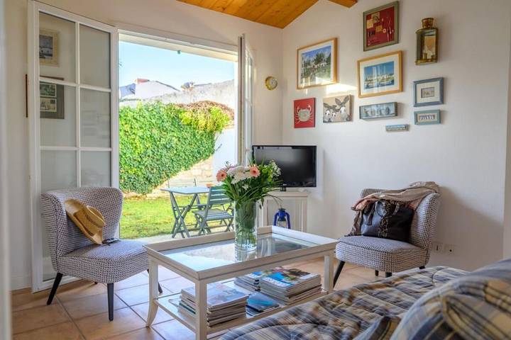 Location de vacances pour 4 personnes, avec terrasse et jardin dans Office De Tourisme De Saint Martin En Re