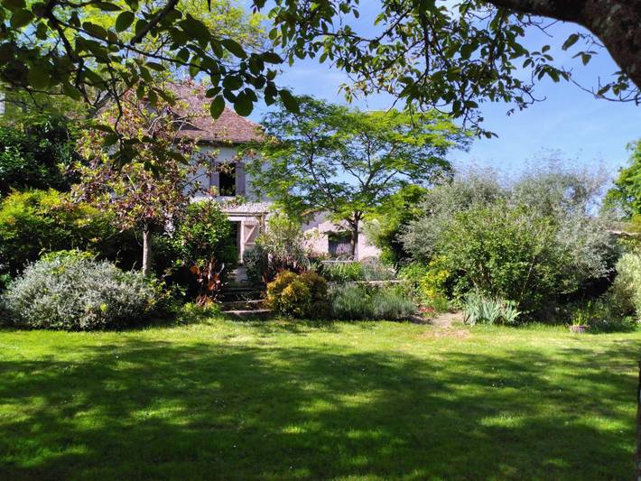 Gîte pour 3 personnes, avec piscine et jardin en Dordogne - 2