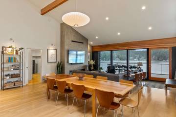 Holiday Home for 12 People in Washington, USA, Photo 2