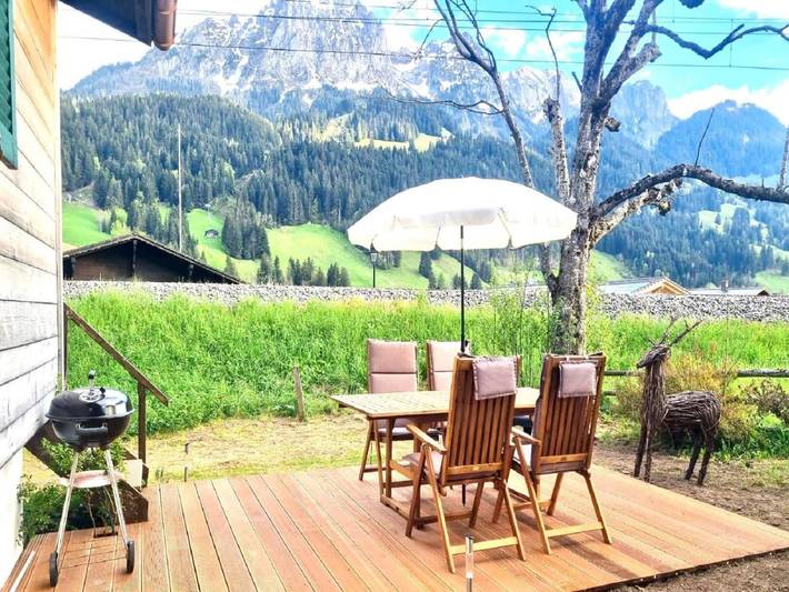 Gemütliches Chalet mit Garten in Rougemont, Pays-d'Enhaut Region