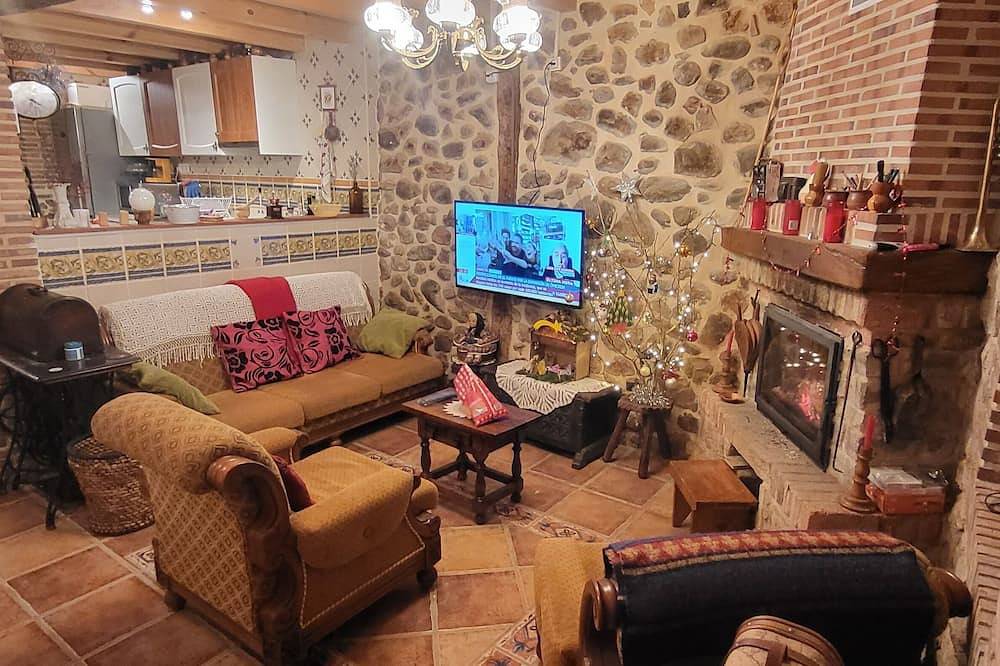 Preciosa Casa con Barbacoa Chimenea y Piscina in Valderrueda, Cordillera Cantábrica