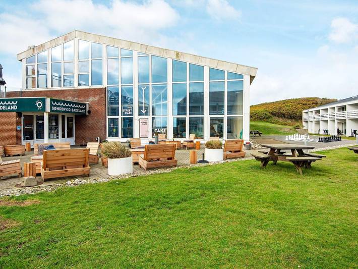 Ferienwohnung für 3 Personen, mit Whirlpool und Terrasse sowie Kinderpool und Pool in Dänemark