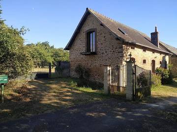 Gîte pour 7 personnes, avec vue et jardin, animaux acceptés à La Selle-Craonnaise