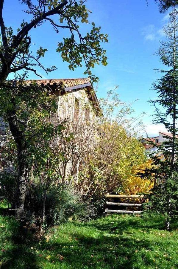 Casa rural para 4 personas, con Terraza además de Jacuzzi y Jardín en La Aldehuela - 4