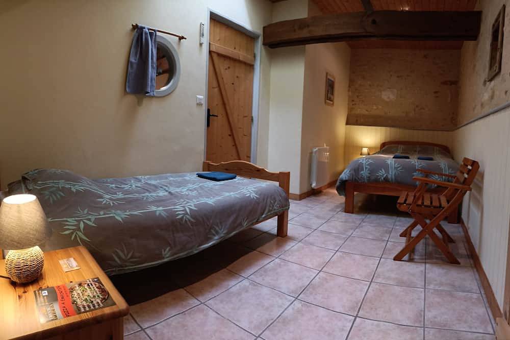 Grand gîte jusqu'à 9 personnes, avec piscine in Corpe, Région de La Roche-sur-Yon