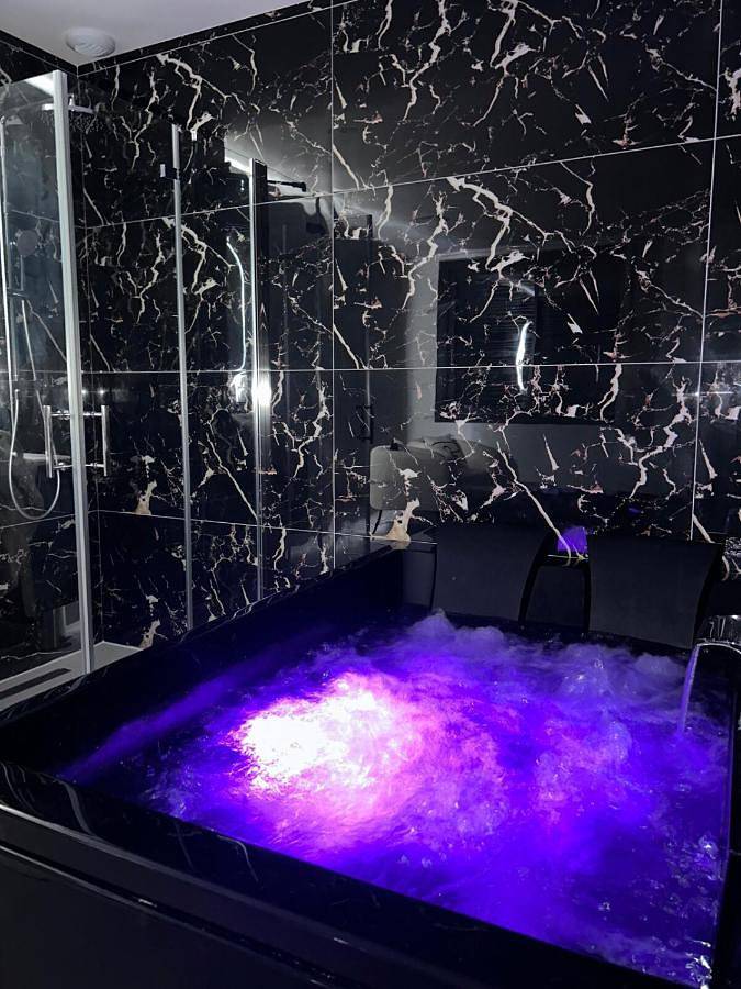 Appartement de vacances pour 2 personnes, avec terrasse et jacuzzi, animaux acceptés