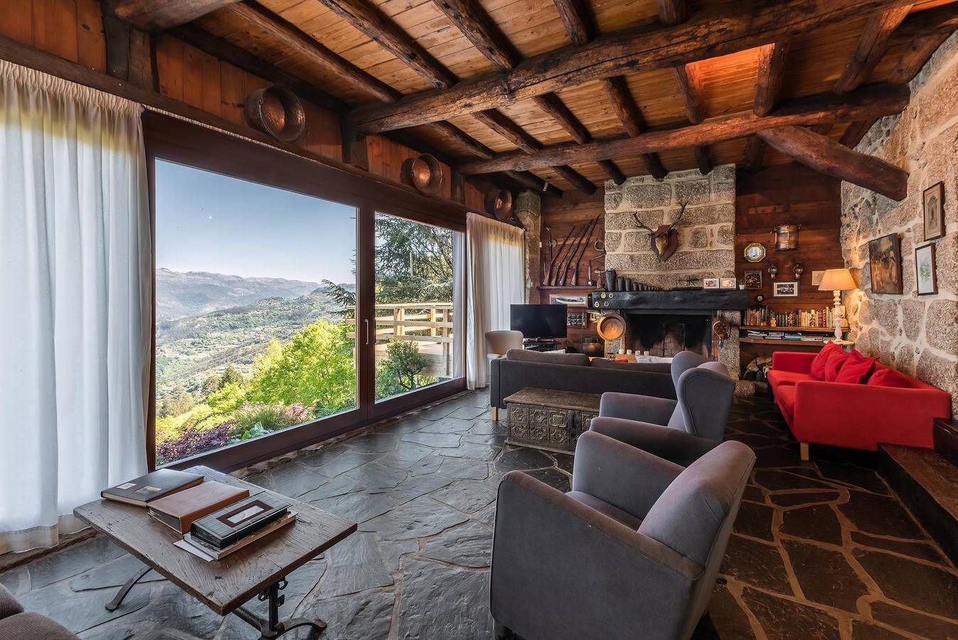 Casa vacanza a Ave a partire da 268€ a notte
