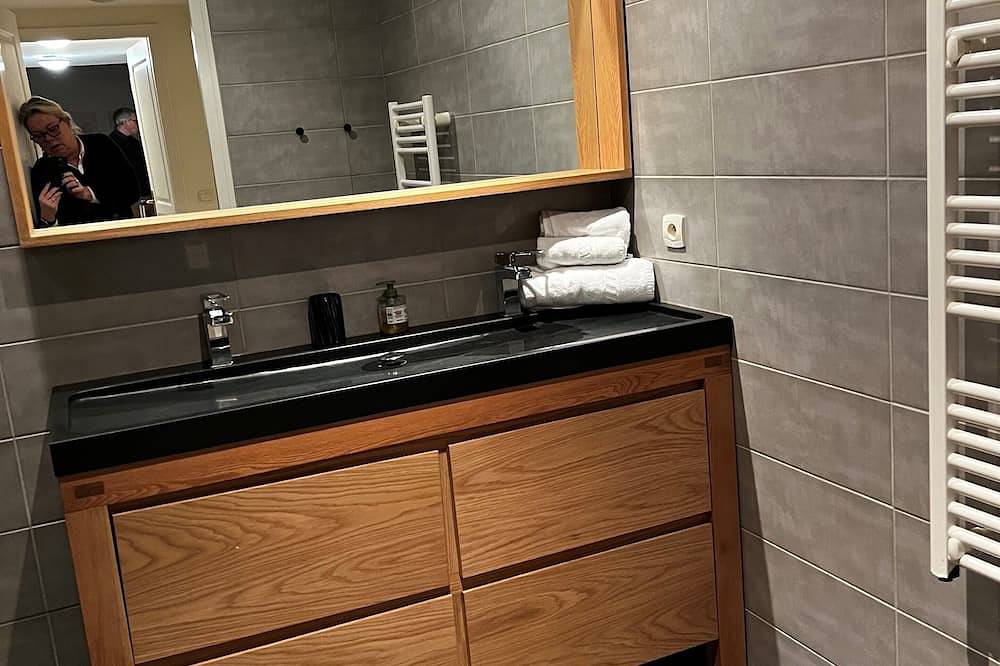 Apartamento entero, Apartamento 50 metros de la playa de Juan les Pins para alquilar in Antibes, Region de Cannes