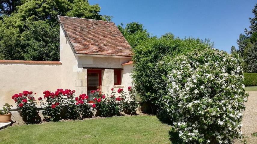 Location de vacances pour 2 personnes, avec vue ainsi que jardin et sauna à Francueil - 4