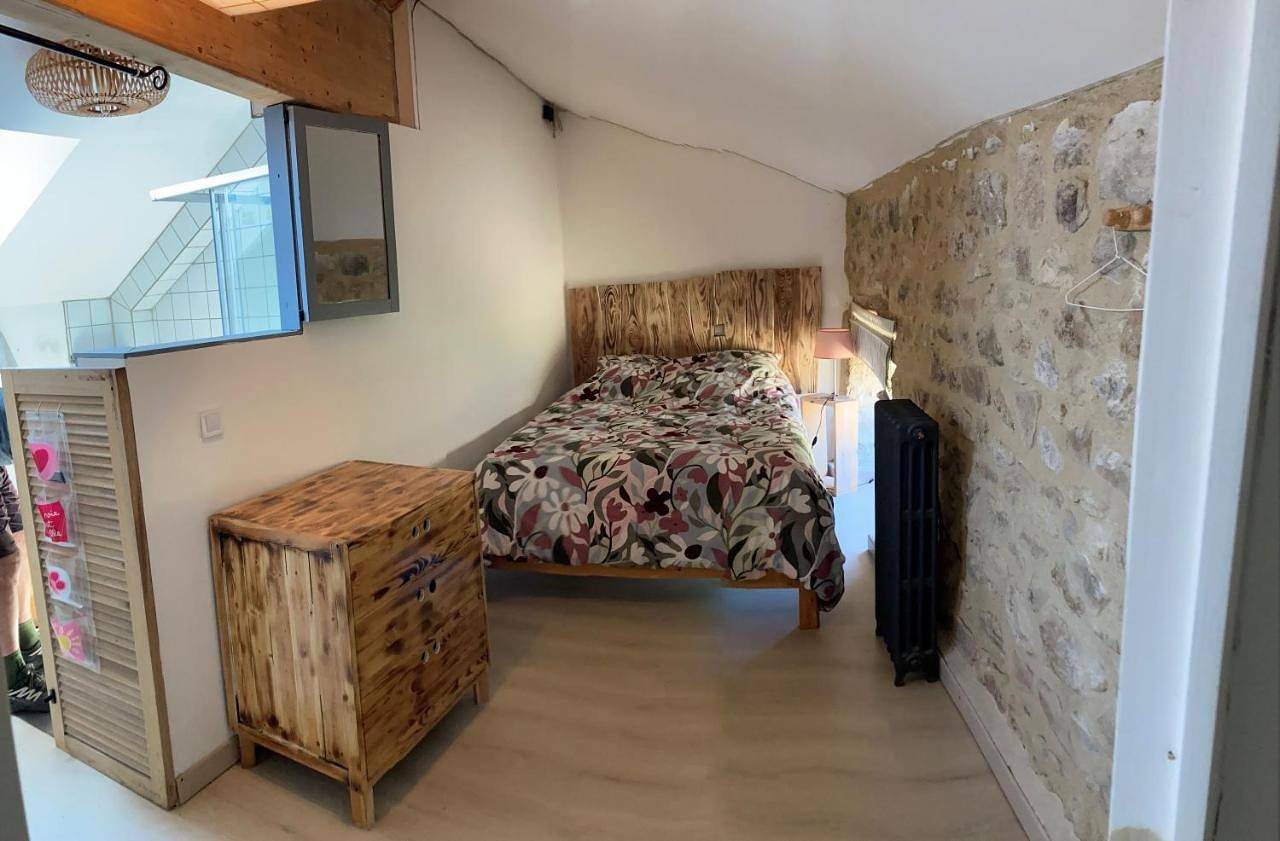 Double Room in Vernoux-en-Vivarais, Parc naturel régional des Monts d'Ardèche