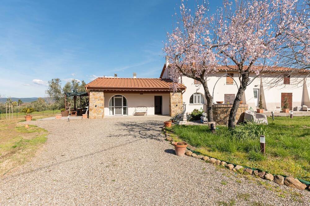 Il Mondanespole by Interhome in Scarlino, Province de Grosseto