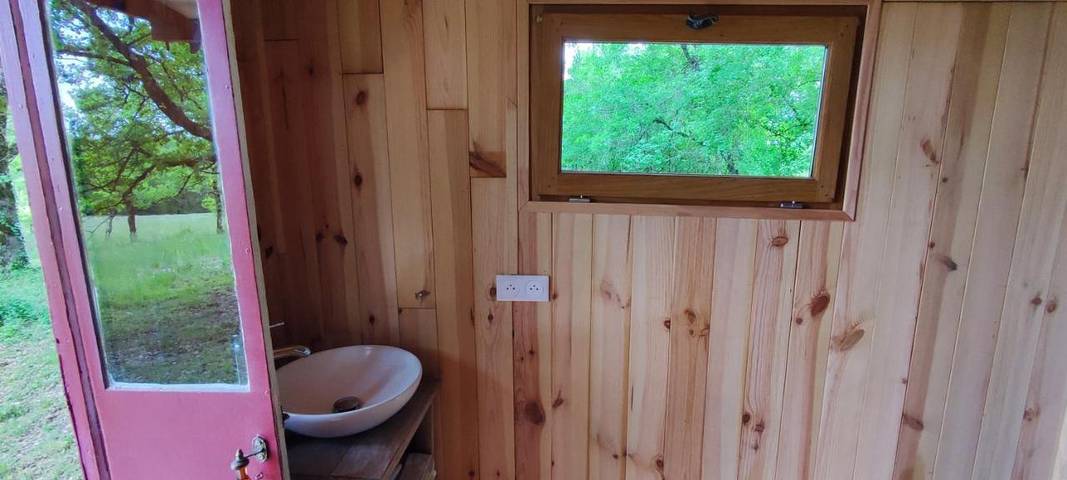 Gîte pour 2 personnes, avec jardin ainsi que terrasse et vue à Carnac-Rouffiac - 2