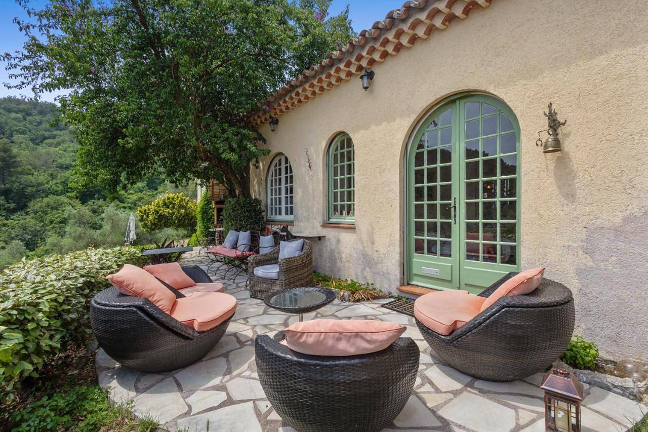Two-Bedroom Villa in Cabris, Mittelmeerküste (Frankreich)