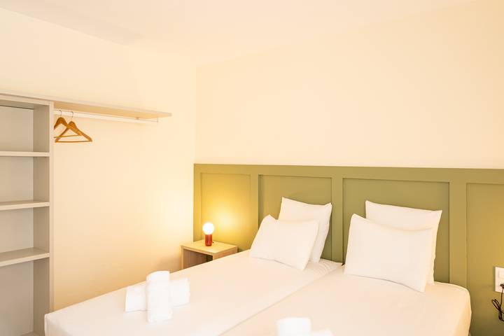 Casa rural para 10 personas, con Balcón además de Terraza y Jardín en Bescanó - 4