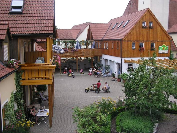 Ferienwohnung für 4 Personen, mit Balkon und Terrasse sowie Sauna im Altmühltal