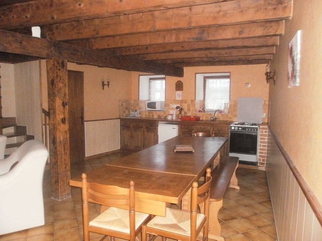 Chambres d'hôtes "La Ferme" - Chambre Bleue Beige in Cohade (Haute-Loire), Parc Naturel Régional Livradois-Forez
