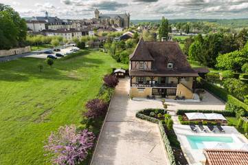 Chambre d’hôte pour 2 personnes, avec piscine ainsi que jardin et vue à Beaumont-du-Périgord