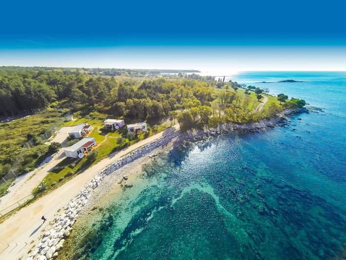 Ferienpark für 4 Personen, mit Terrasse und Ausblick sowie Garten in Umag - 2
