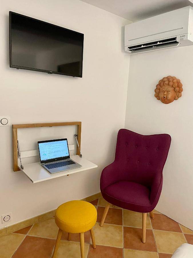 Pila & Bed Montpellier Centre Corum Comédie - Chambre calme climatisée - Quiet air-conditioned room in Montpellier, Côte d'Améthyste