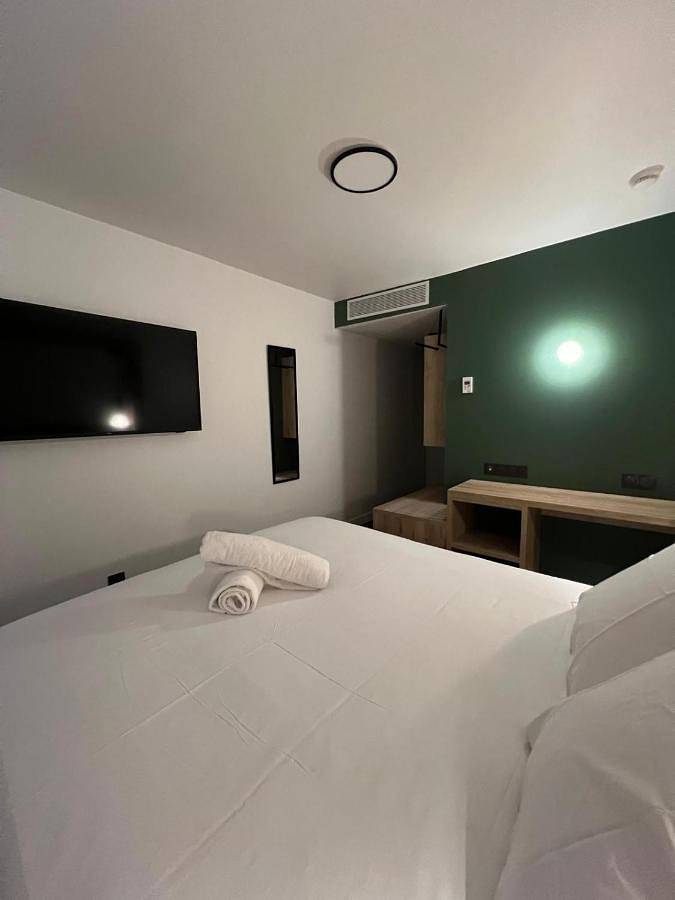 Hôtel pour 2 personnes, avec terrasse dans Épagny-Metz-Tessy - 4