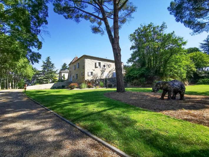 Cottage pour 7 personnes, avec piscine ainsi que jardin et vue, animaux acceptés à Gontaud-de-Nogaret