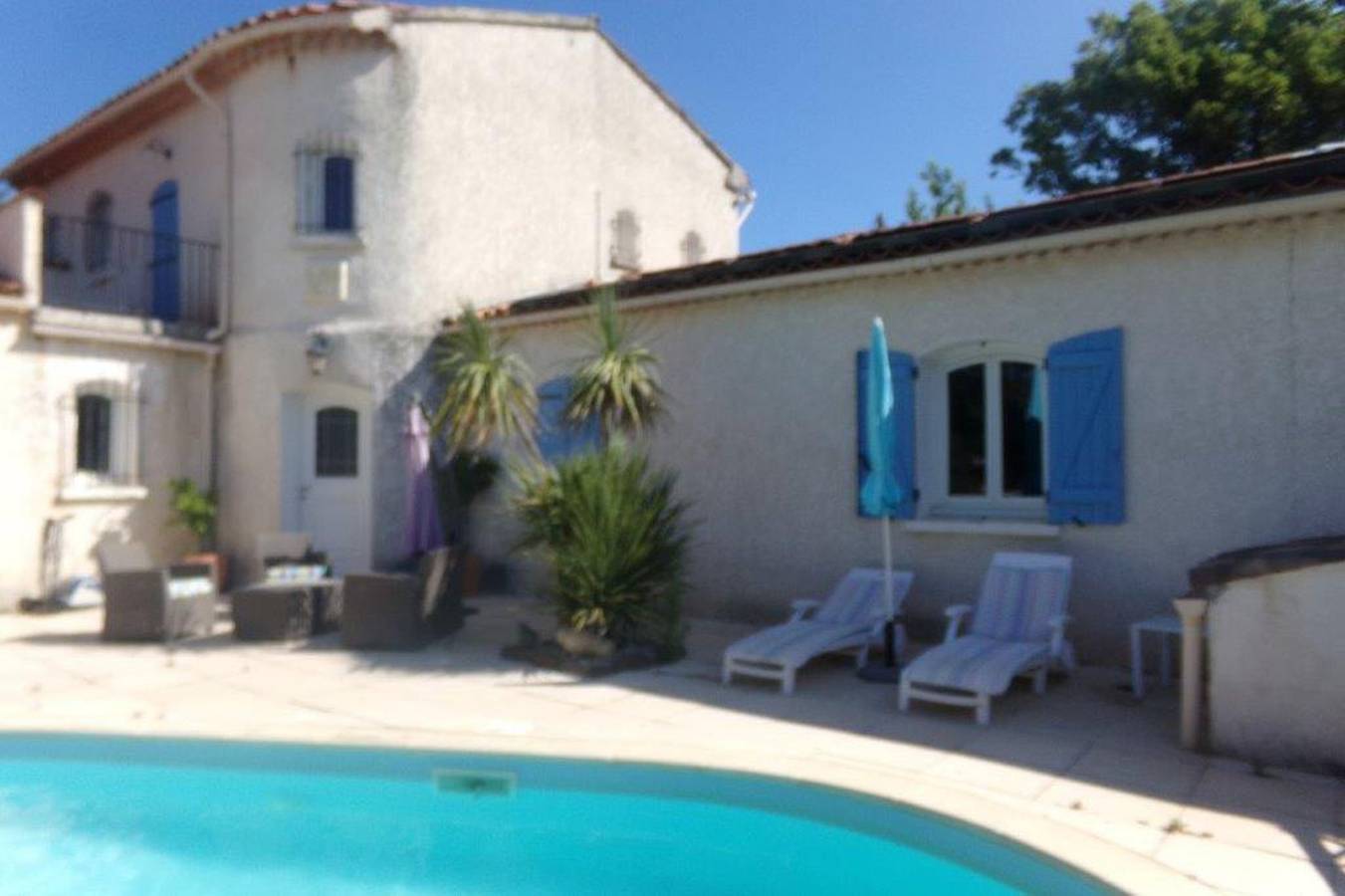 Entire apartment, Charming Apartment in Le Luc with Shared Pool, 42 m² in Le Luc, Draguignan region