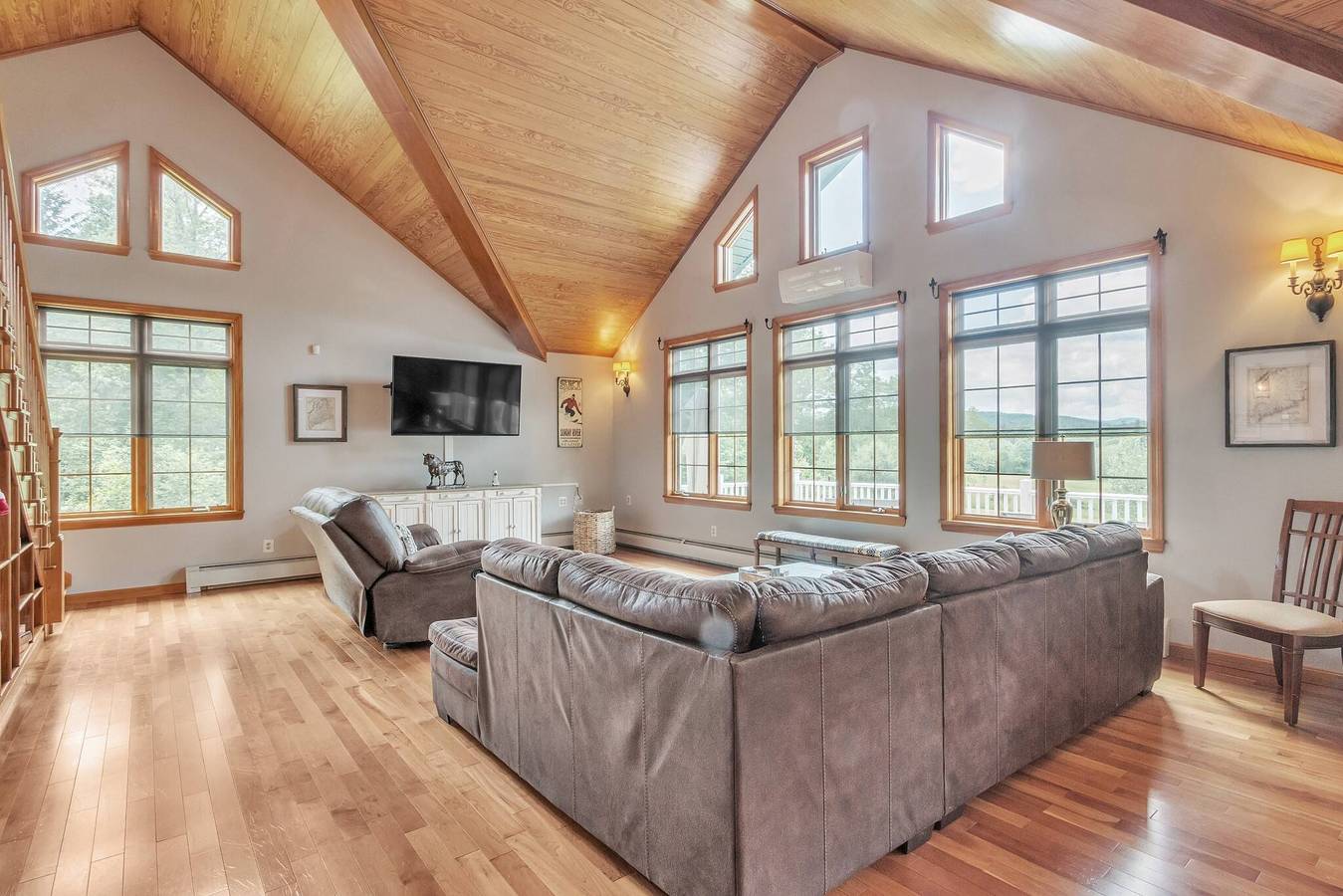 Mountain Retreat with River Views Near Sunday River and Year-Round Adventure in Oxford County