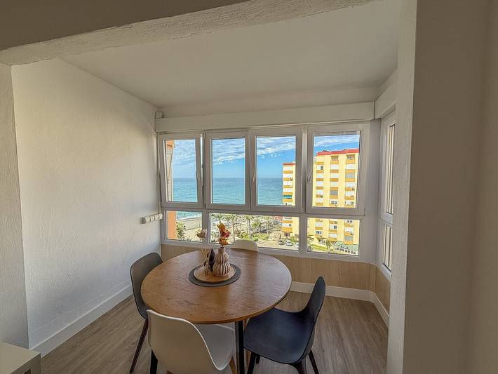 Ferienwohnung für 4 Personen, mit Garten und Kinderpool in Torrox