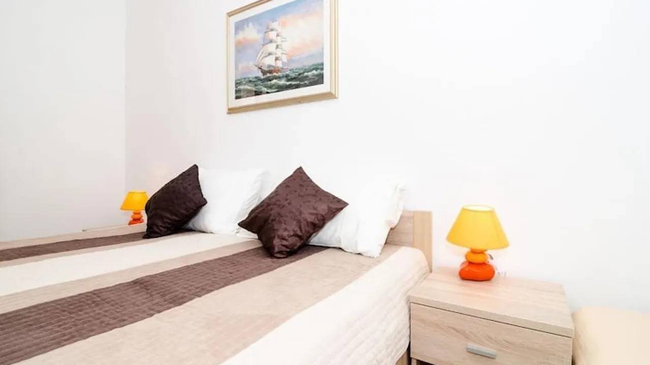 Entire holiday apartment, Holiday apartment for 3 people with terrace in Mlini, Dubrovnik-Neretva