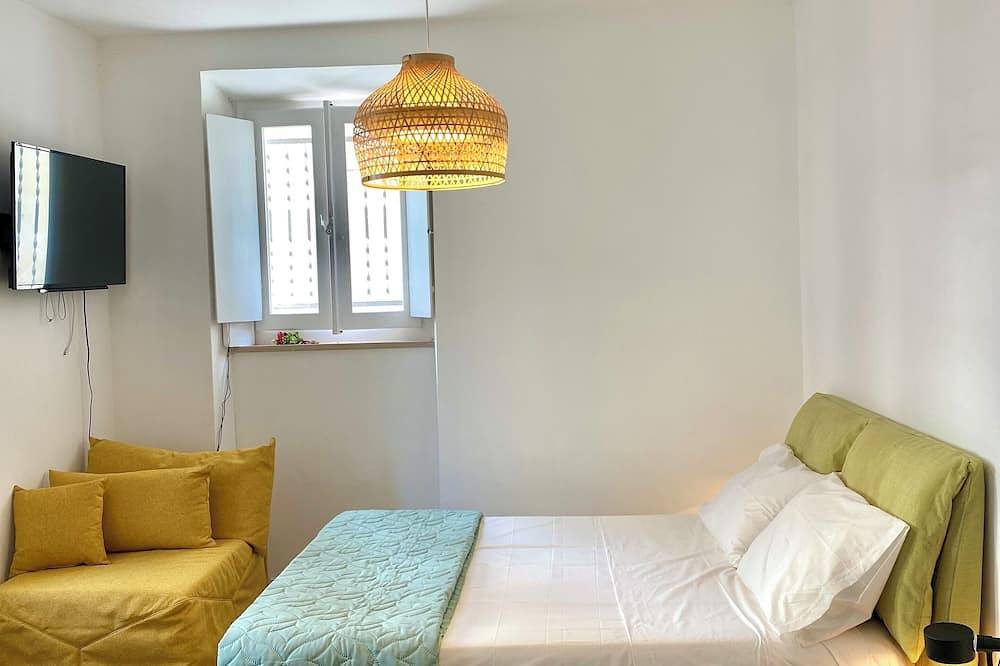 Apartamento entero, Small modern apartment 300m from the sea with all necessary services  in Cupra Marittima, Riviera delle Palme