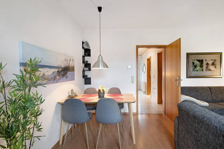 Holiday Home 'Huus Meernmank' with Shared Terrace, Shared Garden and Wi-Fi in Achtrup, Grünes Binnenland