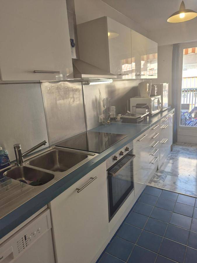 Gîte pour 6 personnes, avec balcon et vue dans Cathedrale Orthodoxe Saint Nicolas Nice - 3