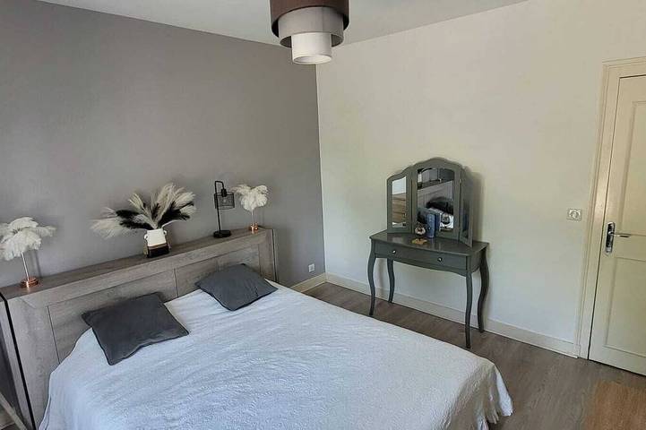 Location de vacances pour 10 personnes, avec piscine à Courpignac - 4