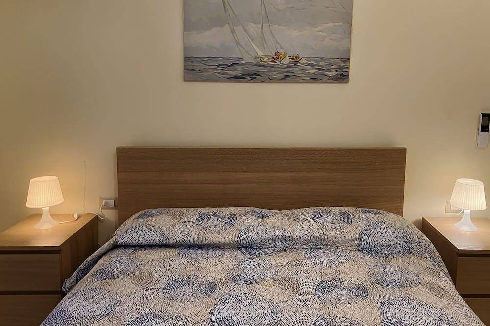 Appartement entier, Nouvelle application géniale. avec 3 chambres près de la mer (app.3) wi-fi in Alassio, Riviera di Ponente