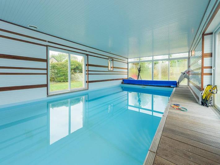 Location de vacances pour 8 personnes, avec jardin ainsi que piscine et terrasse à Plouguin - 4