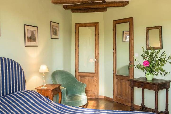 Location de vacances pour 13 personnes, avec Jardin à Daumeray - 2