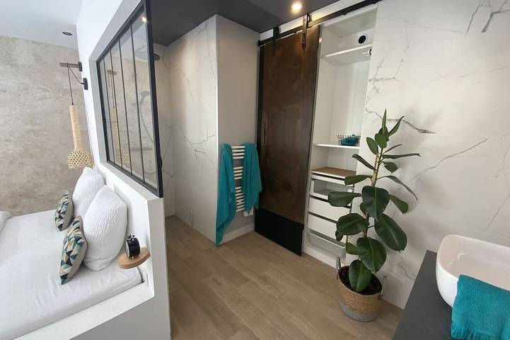 Gîte pour 5 personnes, avec jacuzzi ainsi que jardin et terrasse à Saint-Quay-Perros - 3
