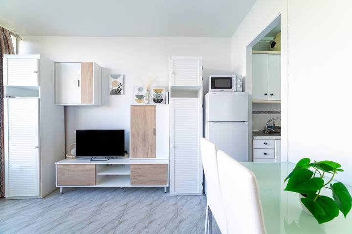 Entire studio, Studio Apartment 'Estudio Almerimar' with Sea View, Wi-Fi and Air Conditioning in Almerimar, El Ejido