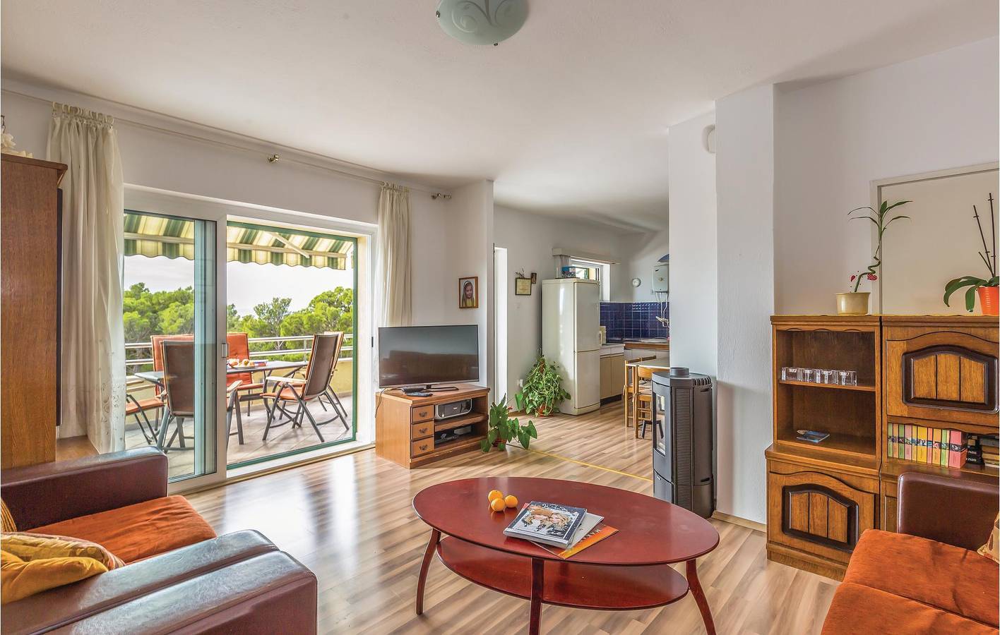 Appartement de vacances entier, Appartement ensoleillé avec vue sur la mer à Makarska - À 400 m du bord de mer ! in Makarska, Makarska riviera