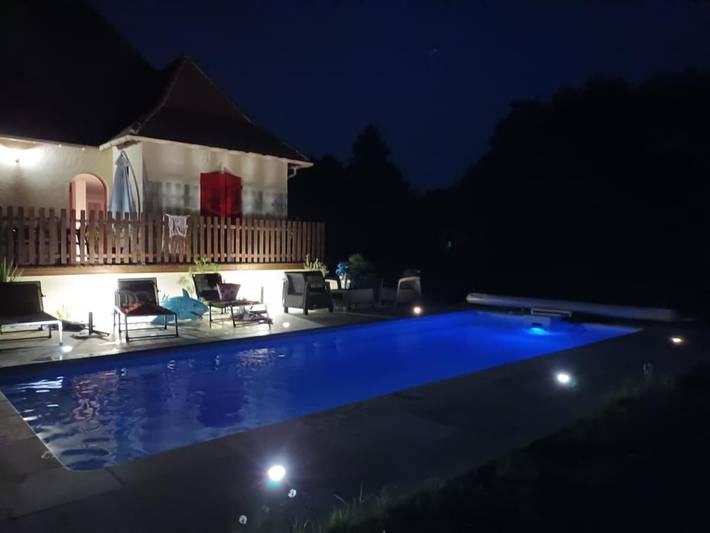Gîte pour 2 personnes, avec terrasse ainsi que piscine et jardin à Annesse-et-Beaulieu - 2