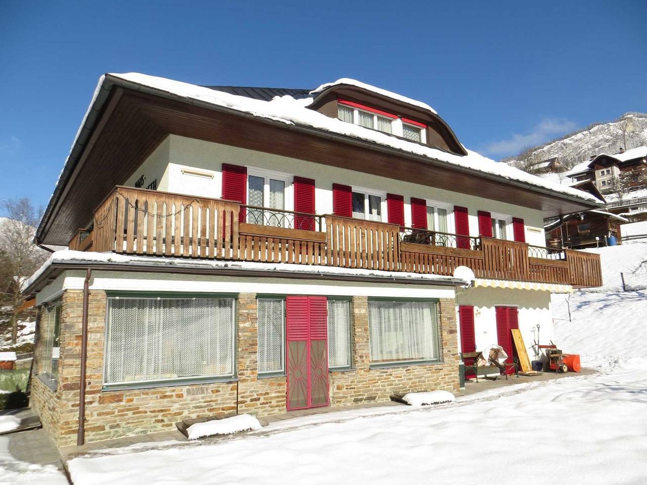 Ganze Ferienwohnung, Ferienwohnungen  Haus Elisabeth - Ferienwohnung Sarstein 1 in Bad Goisern am Hallstättersee, Dachstein Salzkammergut
