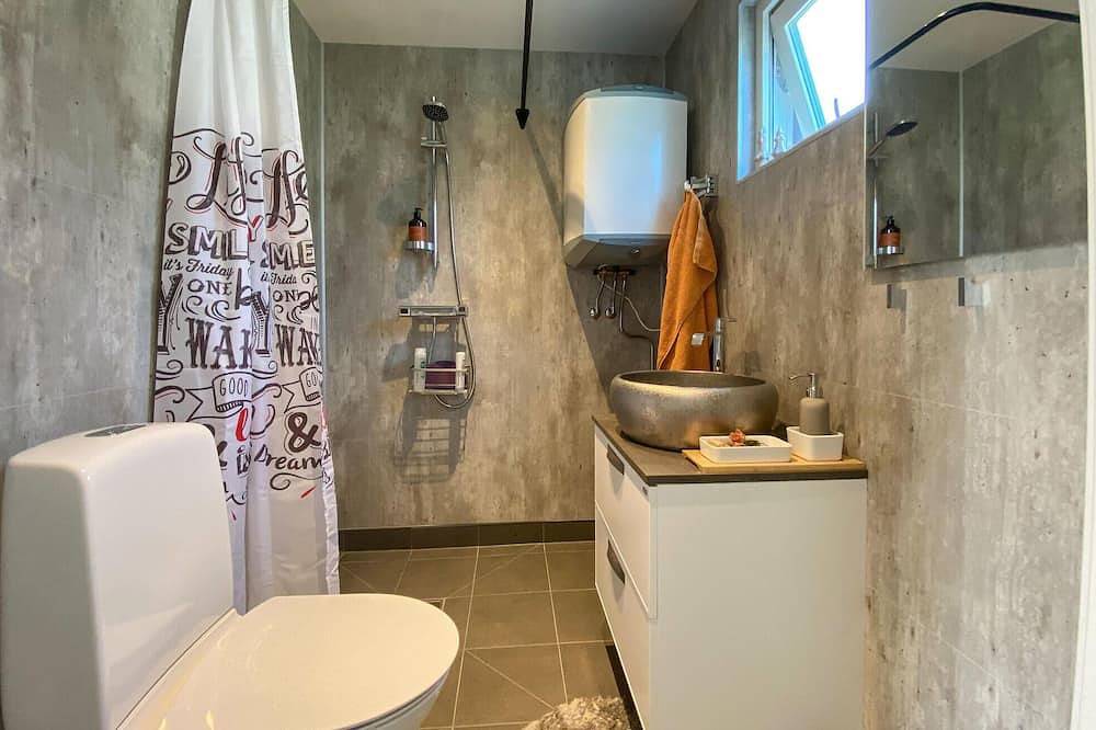 Cozy home in Tvååker with kitchen in Varberg, Halland