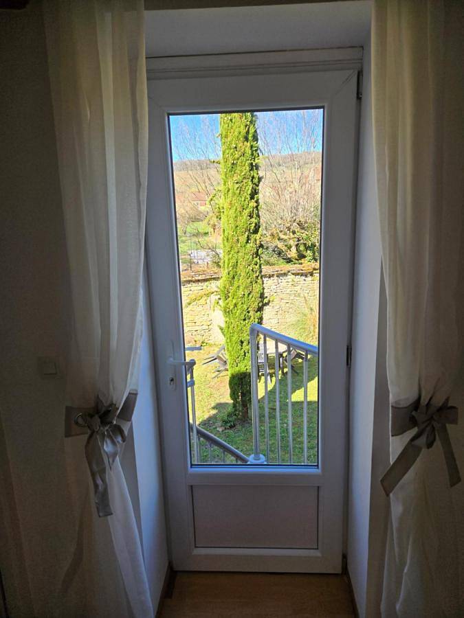 Two-Bedroom Townhouse in Buxy, Région de Chalon-sur-Saône